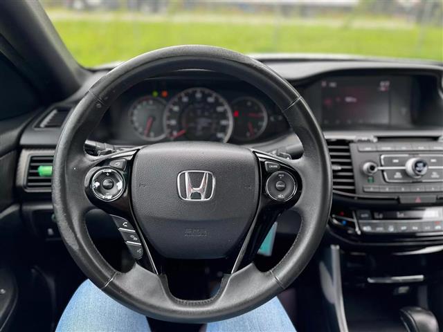 $14990 : 2017 HONDA ACCORD image 10