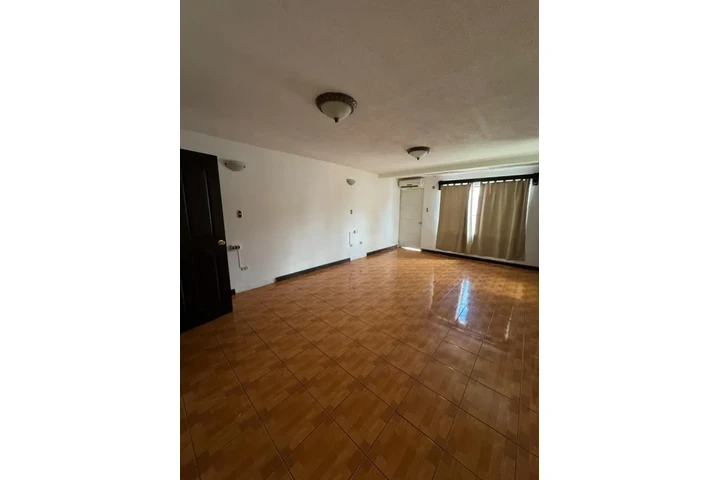 $1 : Casa en venta en Zona 16 image 6