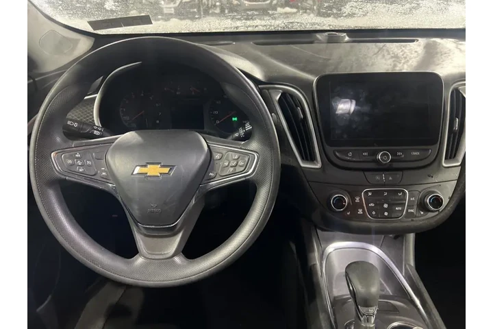 $15000 : Chevrolet Malibu 2023 LT 4dr image 8