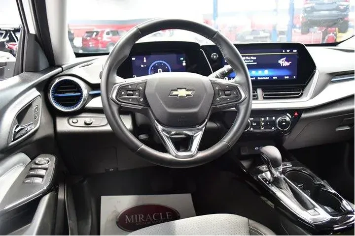 $21694 : Chevrolet Trax 2025 LT 4dr C image 8
