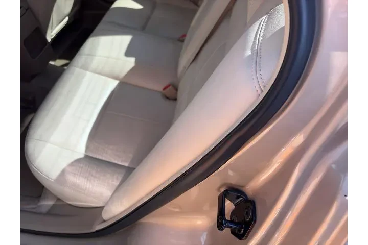 $6977 : Lincoln Zephyr 2006 4dr Seda image 5