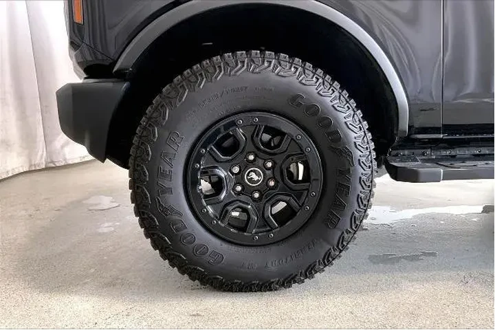 $37031 : Ford Bronco 2022 4x4 Base Ad image 6