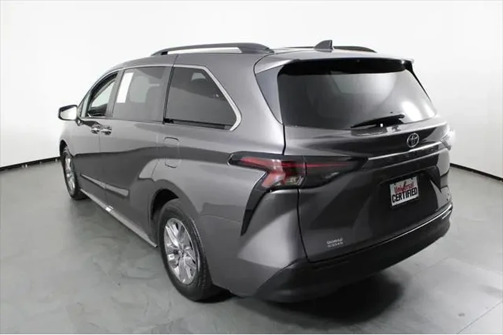 $36785 : Toyota Sienna 2024 XLE 8-Pas image 4