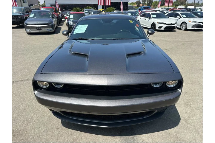 $22997 : 2019 Challenger SXT image 3