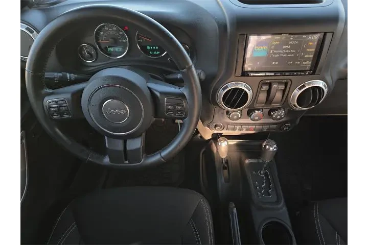 $20186 : Jeep Wrangler 2015 4x4 Rubic image 10