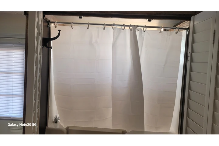 $1350 : SE RENTA Estudio en Downey image 4