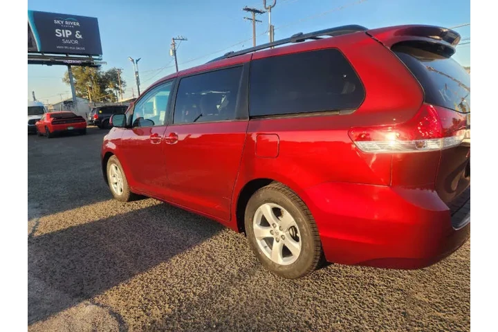 $15599 : 2014 Sienna LE 7-Passenger Au image 6