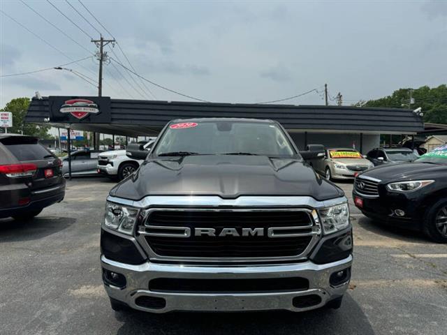 $28900 : 2020 RAM 1500 Lone Star image 4