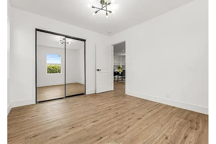 $4000 : Nice 3 bedroom house image 4