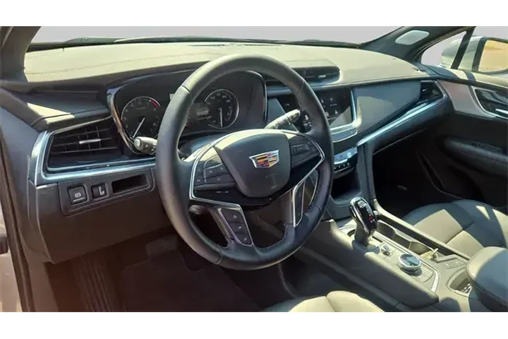 $39865 : Cadillac XT5 2025 Premium Lu image 9
