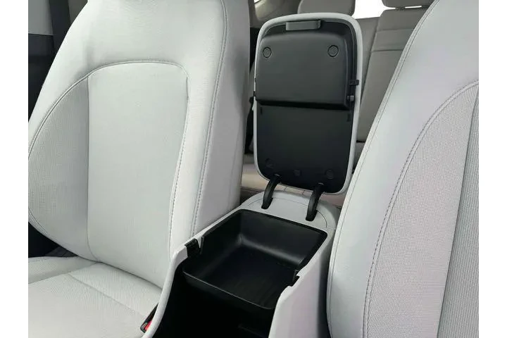 $29764 : Hyundai KONA 2025 AWD SEL 4d image 9