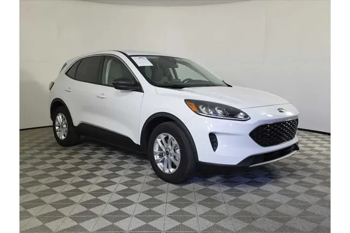 $16400 : Ford Escape 2022 SE 4dr SUV image 1
