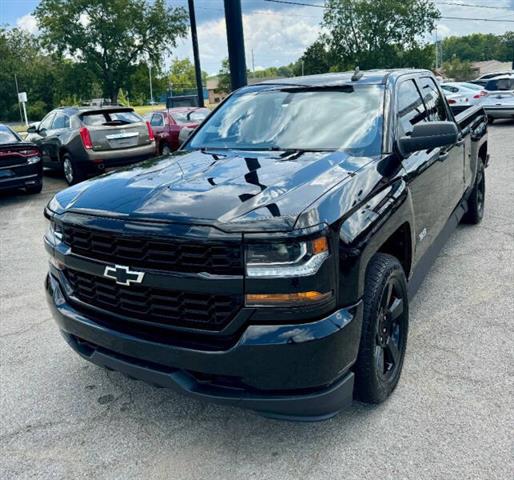 $19900 : 2018 Silverado 1500 Custom image 1