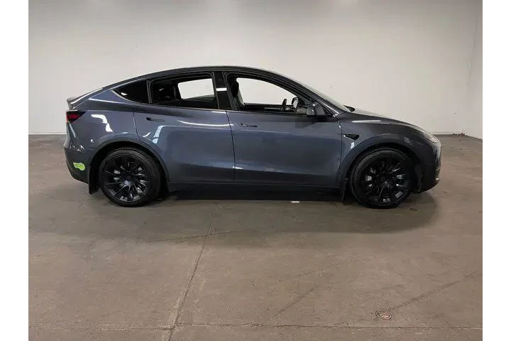 $34447 : Tesla Model Y 2023 AWD Long image 2