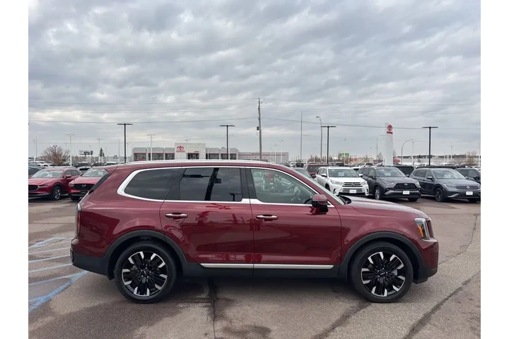 $43999 : 2024 Telluride SX-Prestige image 4