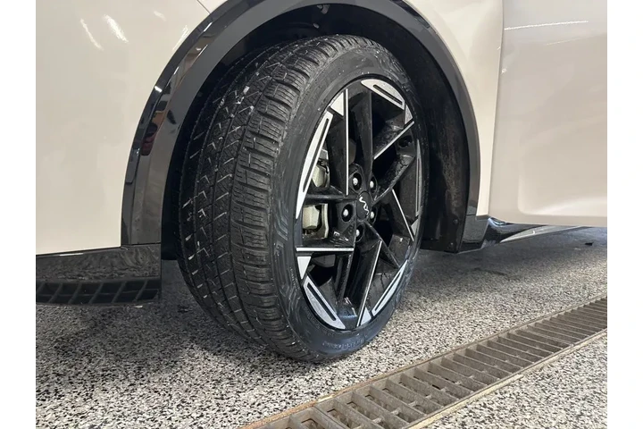 $24996 : 2025 K4 GT-Line image 10