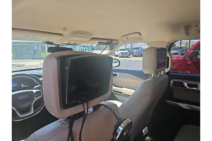 $24183 : Ford Explorer 2021 AWD XLT 4 image 4