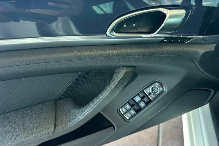 $14995 : Porsche Panamera 2014 4dr Se image 10