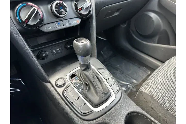 $13879 : Hyundai KONA 2020 SEL 4dr Cr image 6