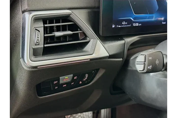 $32890 : BMW 3 Series 2023 AWD 330i x image 10