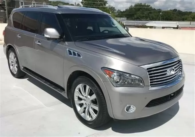 $6000 : 2012 INFINITI QX56 SUV image 1