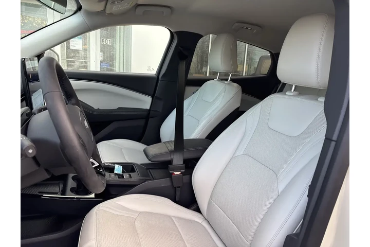 $38995 : Ford Mustang Mach-E 2025 AWD image 8