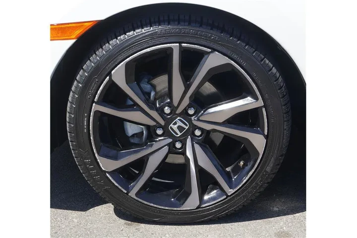 $18984 : 2021 Civic Sedan Sport image 10