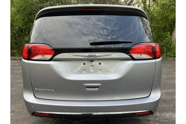 $12997 : 2017 Pacifica Touring Plus image 6