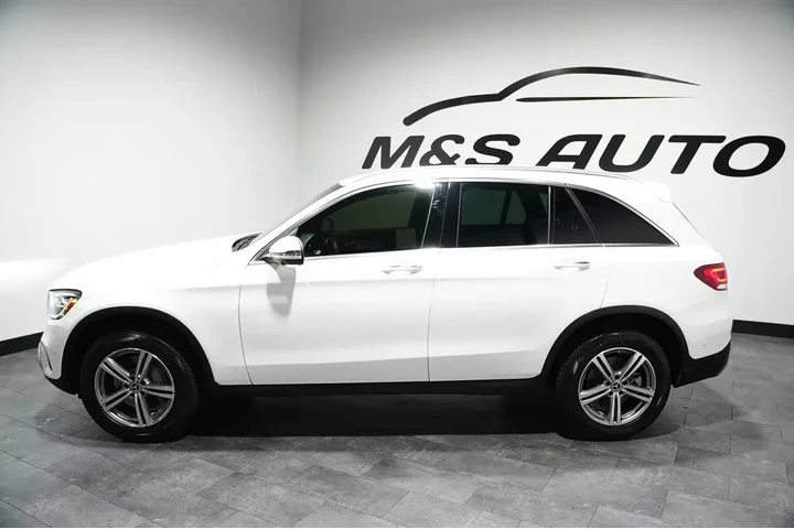 $16568 : 2021 GLC 300 image 3