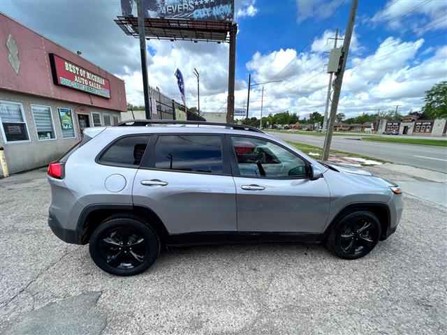 $13999 : 2018 Cherokee image 5