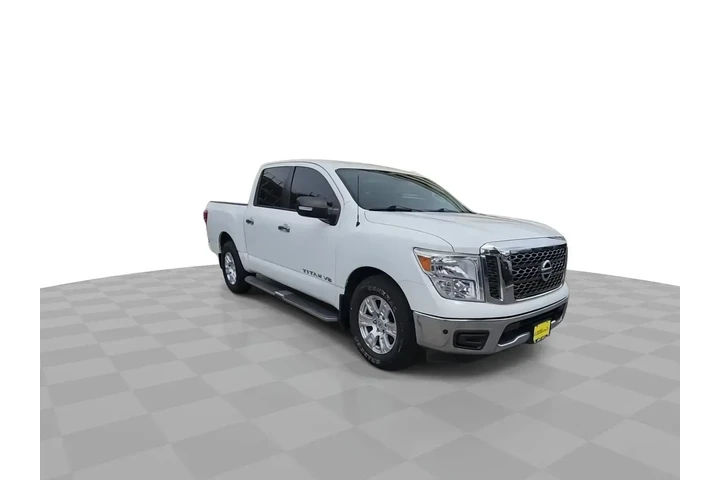 $19891 : Nissan Titan 2018 4x2 SV 4dr image 2