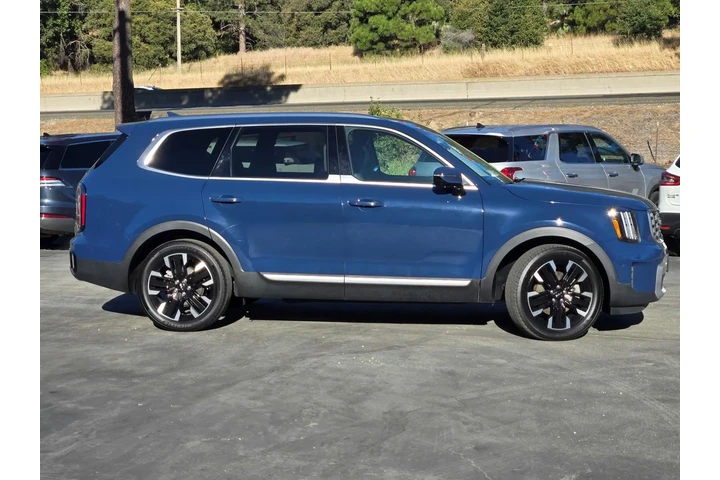 $39993 : Kia Telluride 2024 AWD SX 4d image 3