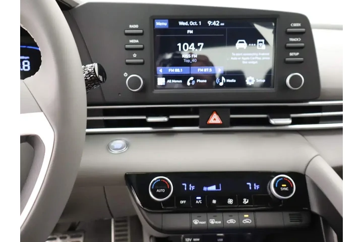 $20999 : Hyundai ELANTRA 2025 SEL Spo image 9