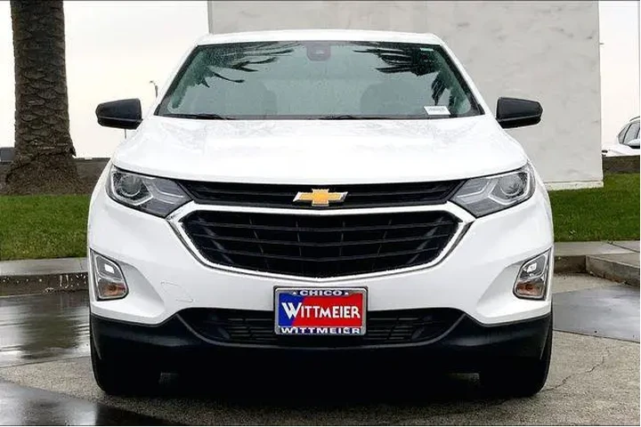 $17985 : Chevrolet Equinox 2020 LS 4d image 3