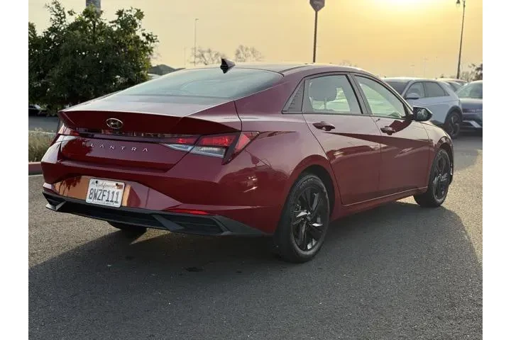 $15888 : Hyundai ELANTRA 2021 SEL 4dr image 7