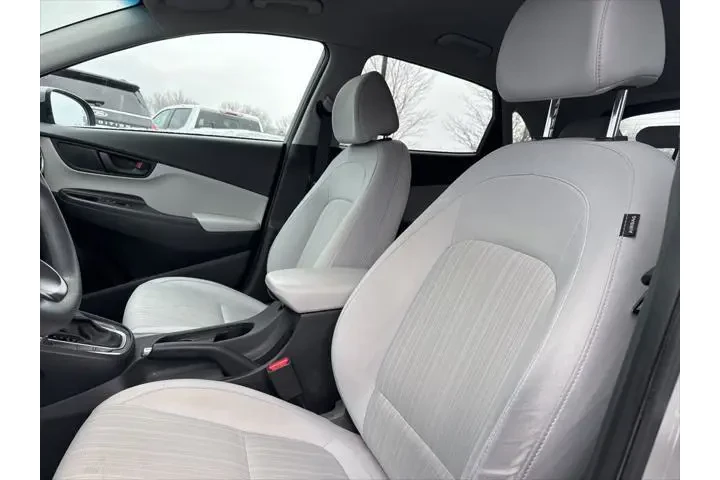 $18431 : Hyundai KONA 2023 AWD SEL 4d image 9