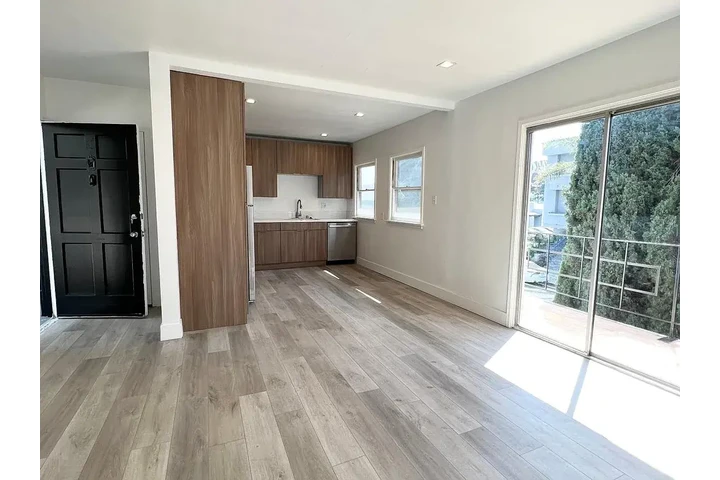 $1000 : Apartamento 1BR en Koreatown image 2