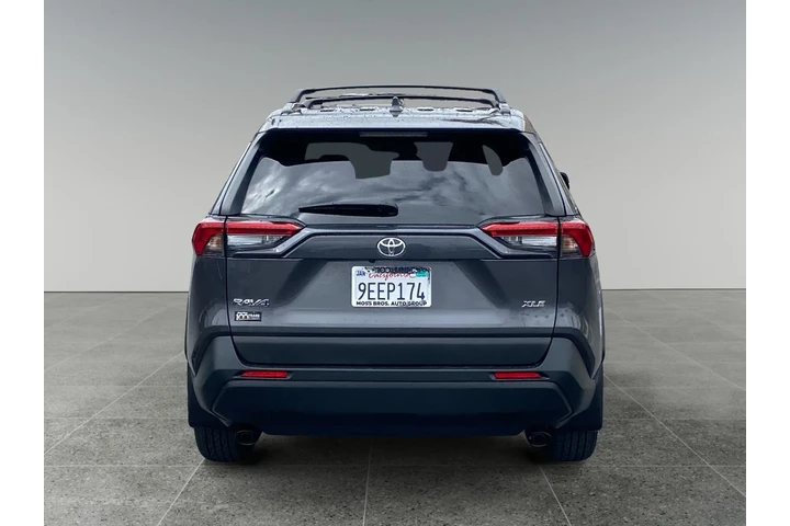 $29505 : Toyota RAV4 2023 XLE 4dr SUV image 4