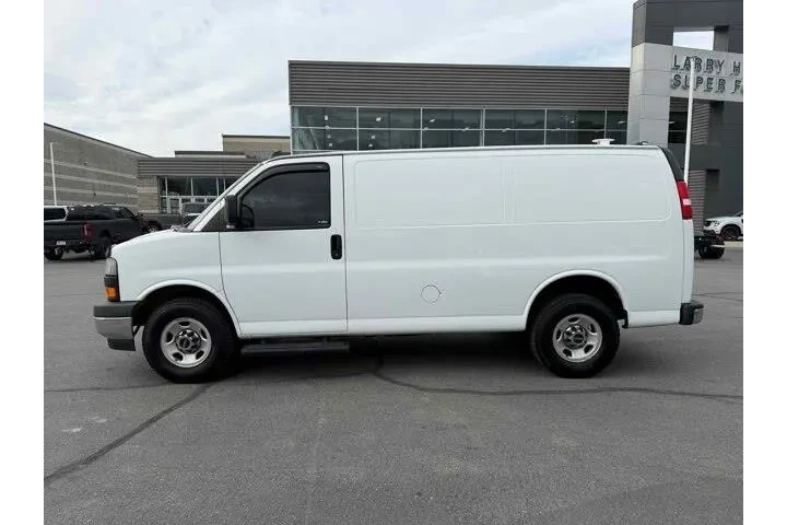 $24874 : GMC Savana 2023 2500 3dr Car image 2