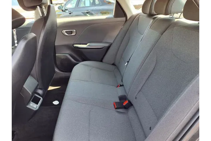 $21735 : Kia K4 2025 LXS 4dr Sedan image 8