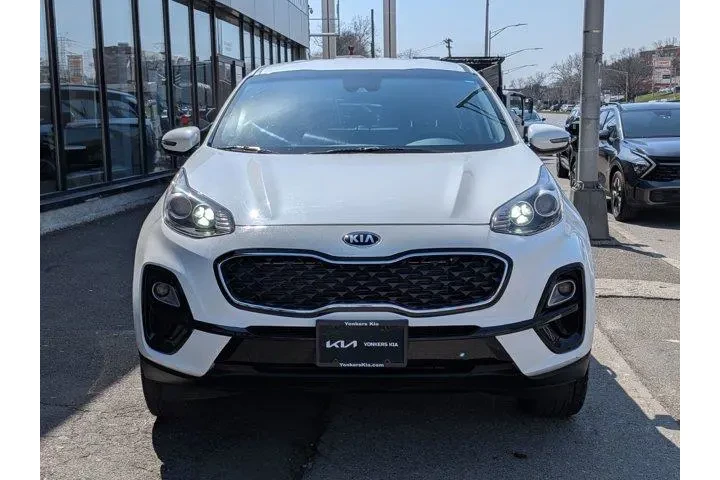 $18695 : Kia Sportage 2022 AWD LX 4dr image 3