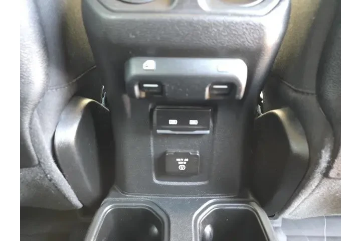 $39400 : Jeep Wrangler 2023 4x4 Rubic image 8