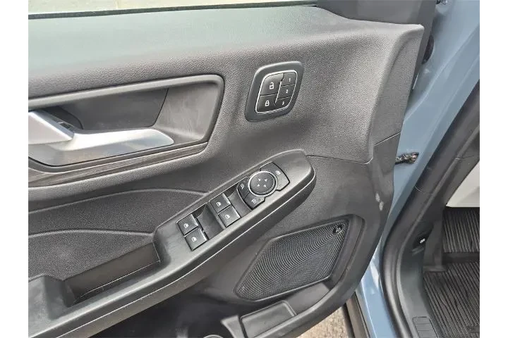 $28224 : Ford Escape Plug-In Hybrid 2 image 10