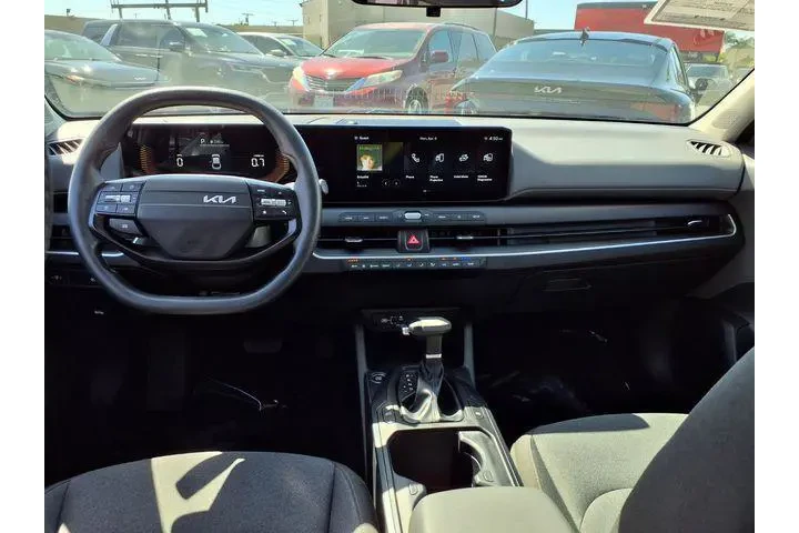 $22270 : Kia K4 2025 LXS 4dr Sedan image 10