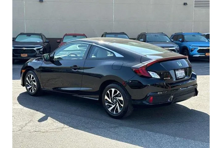 $15500 : Honda Civic 2018 LX 2dr Coup image 5