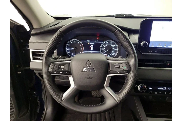 $23998 : Mitsubishi Outlander 2022 AW image 10
