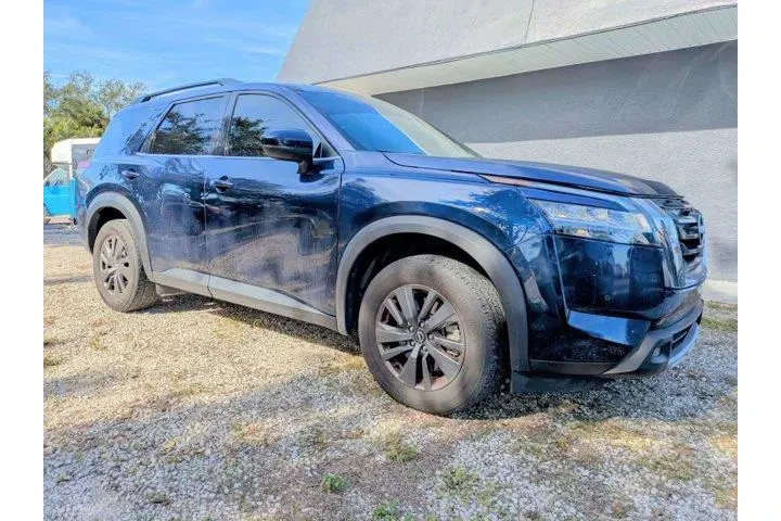 $21988 : Nissan Pathfinder 2022 SV 4d image 2