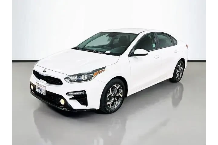 $12840 : Kia Forte 2020 FE 4dr Sedan image 3