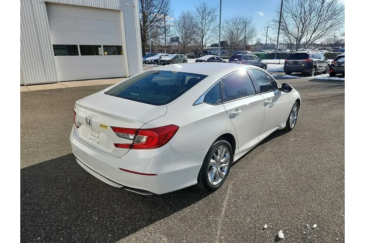 $15866 : Honda Accord 2019 LX 4dr Sed image 6