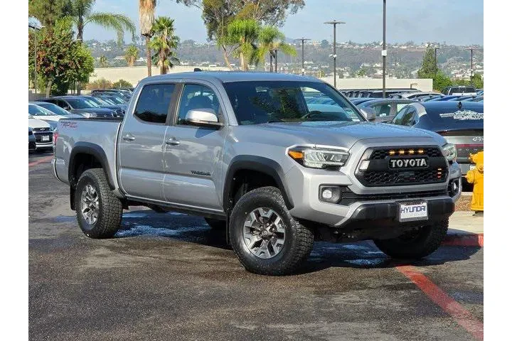 $31995 : Toyota Tacoma 2020 4x2 TRD O image 2